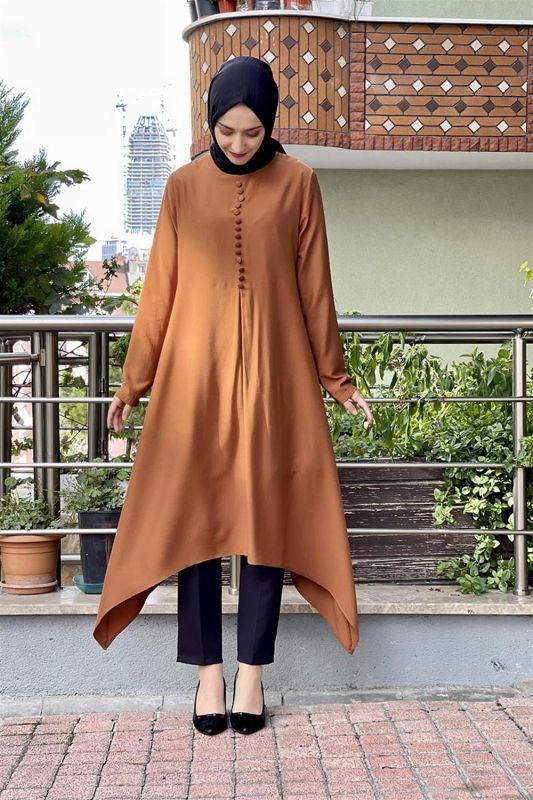 Aksesuar Düğmeli Tesettür Tunik TABA - 4