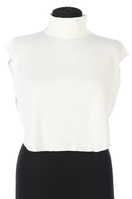 Low-cut Concealer, Neck Collar, DK-1 Cream - 1