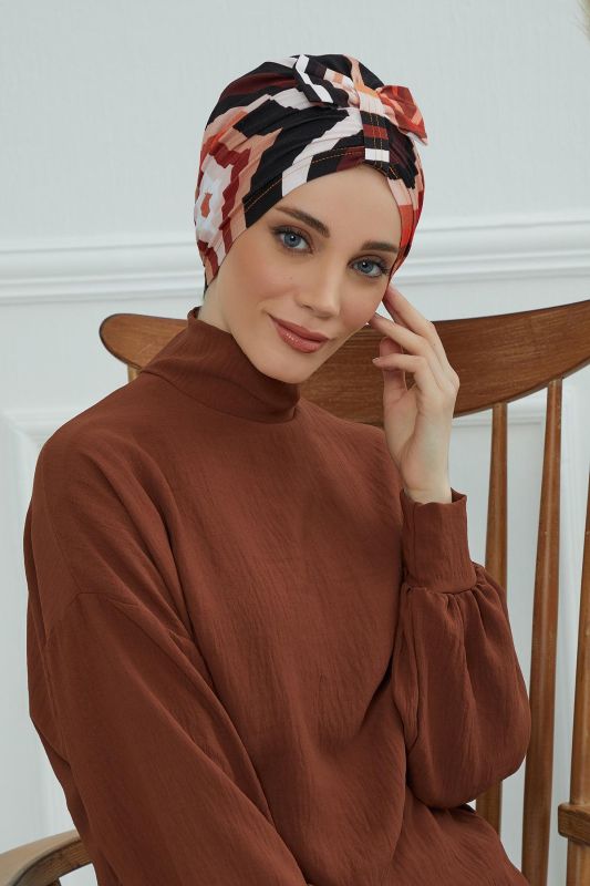 غطاء محرك السيارة منقوش مع القوس في الأمام، نموذج B-7YD 35 - 6