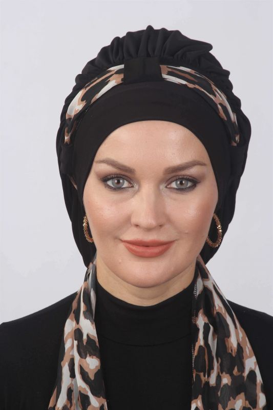 Flowing Leopard Scarf Black - 2