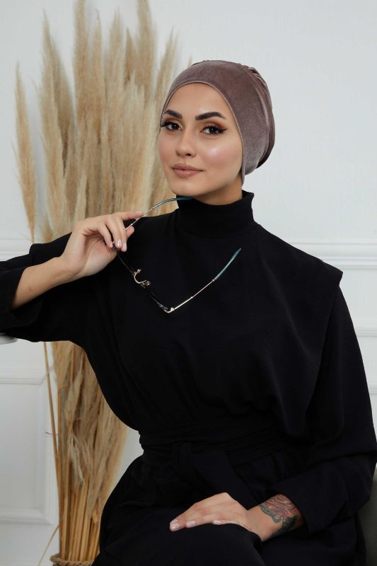 بونيه مخملي، B-49K مينك - 1