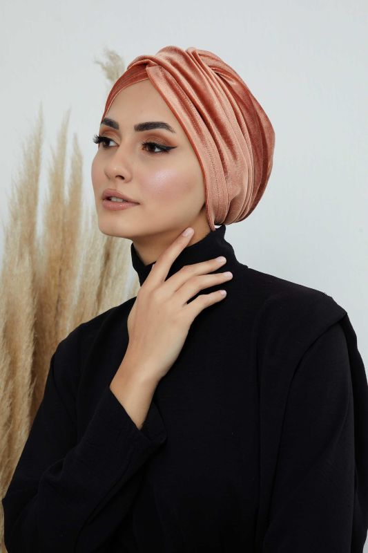 بونيه مخملي، B-9K سلمون - 4
