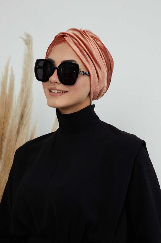 بونيه مخملي، B-9K سلمون - 7