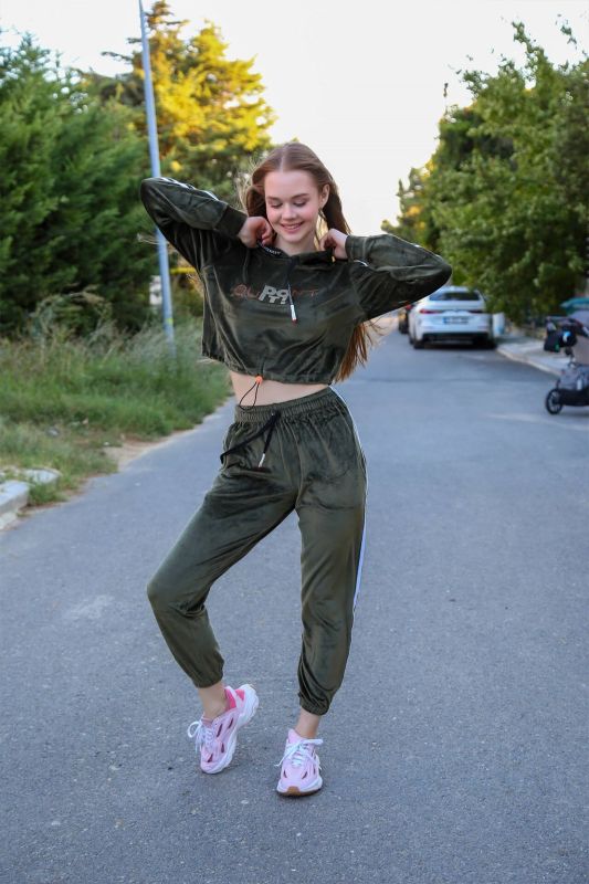 Moda Çizgi Kadın Kadife Kapşonlu Eşofman Takım 9055 - 1