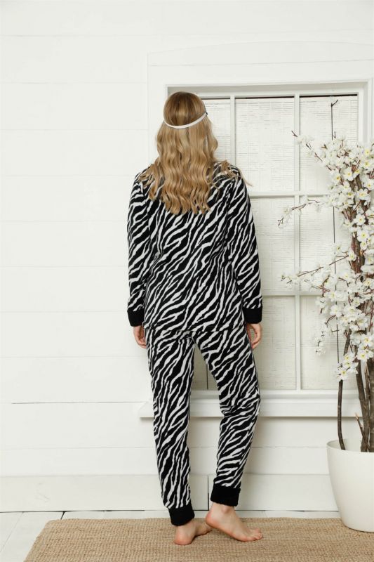 Moda Çizgi Polar Kadın Pijama Takımı - 4