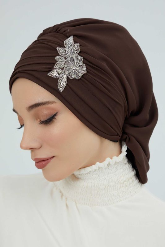Pileli Taş Çiçek Aksesuarlı Şifon Hazır Türban,HT-105,HT-105 Kahverengi - 3