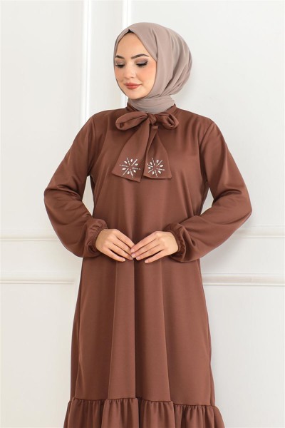 Taş Detaylı Tesettür Elbise KAHVERENGİ - Thumbnail