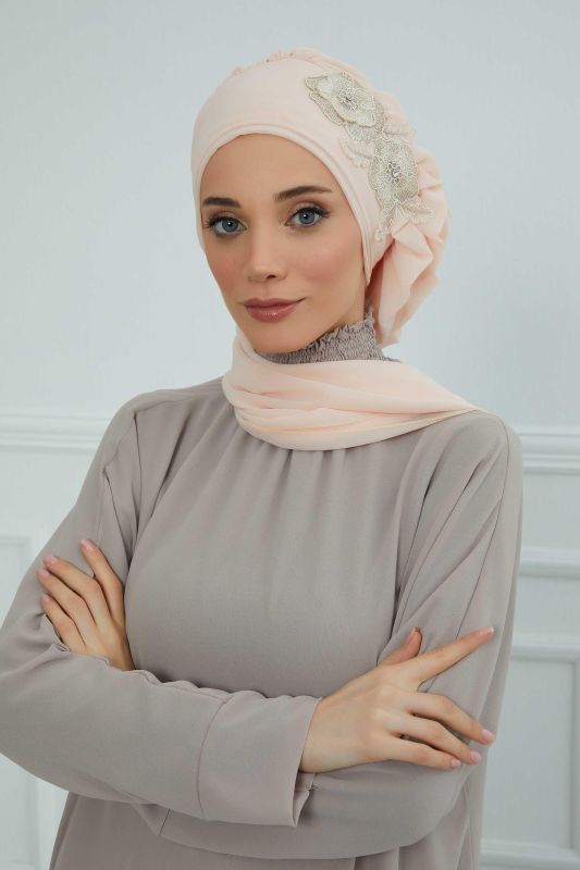 Yandan Fırfırlı Çiçek Aksesuarlı Şifon Hazır Türban,HT-102,HT-102 Bej-Gold - 2
