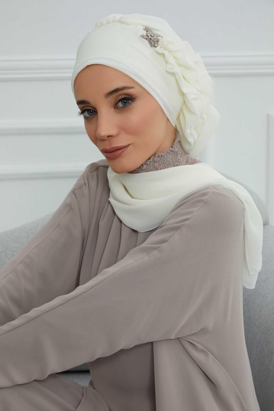 Yandan Fırfırlı Gümüş Aksesuarlı Şifon Hazır Türban,HT-106,HT-106 Krem - 1