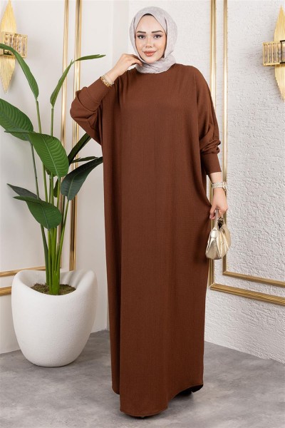 Yarasa Kollu Bürümcük Elbise KAHVERENGİ - Thumbnail